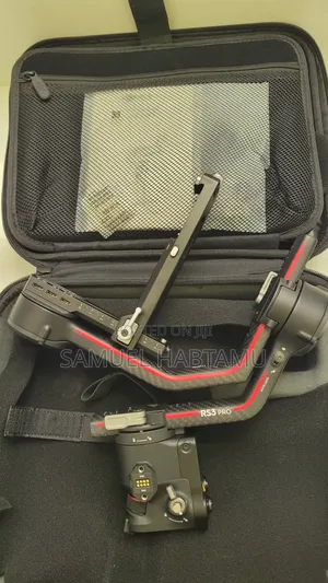 DJI Rs 3 PRO Gimbal