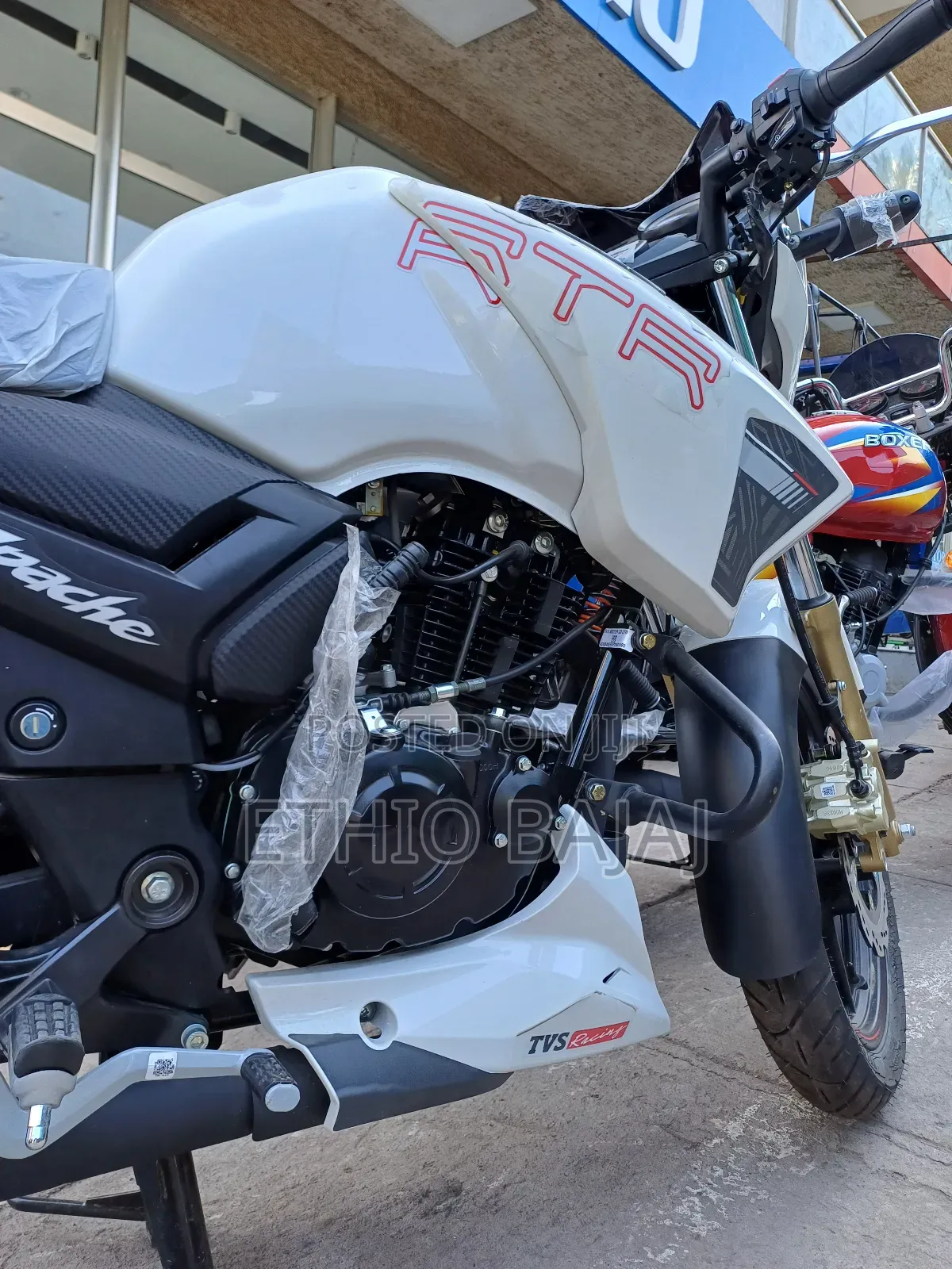 New TVS Apache 180 RTR 2024 White