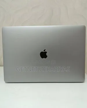 New Laptop Apple MacBook Pro 2017 16GB Intel Core I7 SSD 512GB