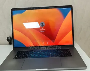 New Laptop Apple MacBook Pro 2017 16GB Intel Core I7 SSD 512GB