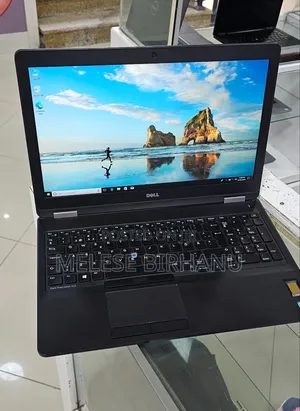 New Laptop Dell Precision 7720 16GB Intel Core I7 SSD 512GB