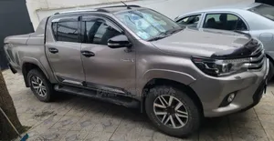 Toyota Hilux 2018 Gray