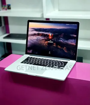 New Laptop Apple MacBook Pro 2015 16GB Intel Core I7 SSD 256GB