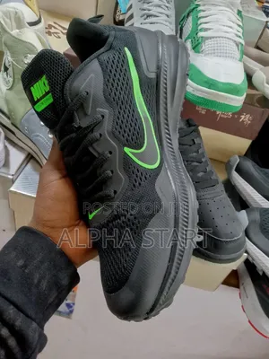 Nike RUN High Quality Sneaker