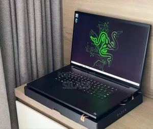 New Laptop Razer Blade 32GB Intel Core I9 SSD 2T