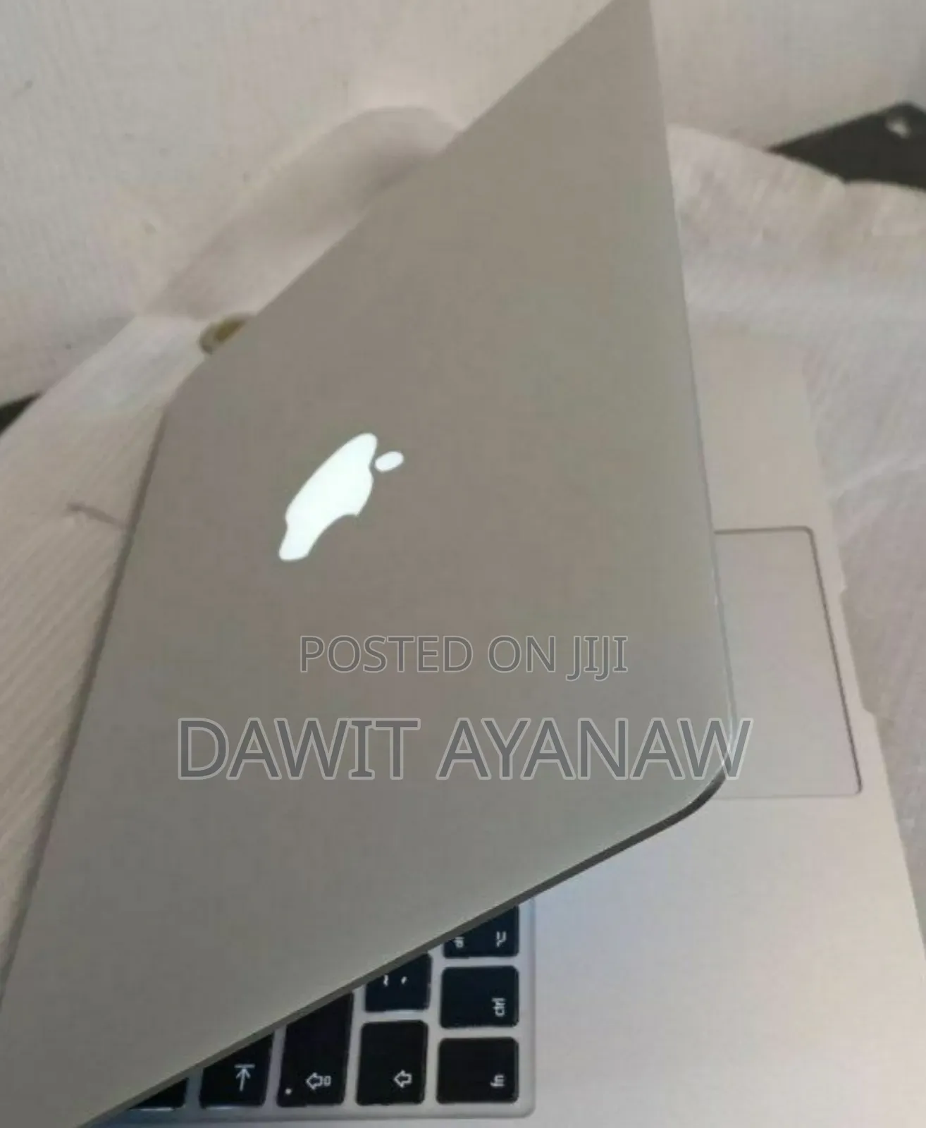 New Laptop Apple MacBook Pro 2015 8GB Intel Core I5 SSD 256GB