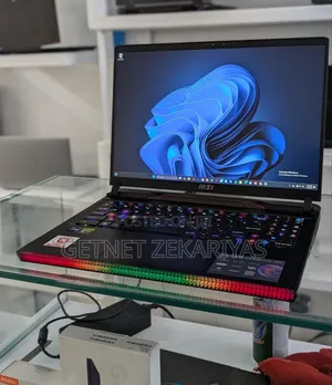 New Laptop MSI Raider GE76 12UGS 32GB Intel Core I9 SSD 1T