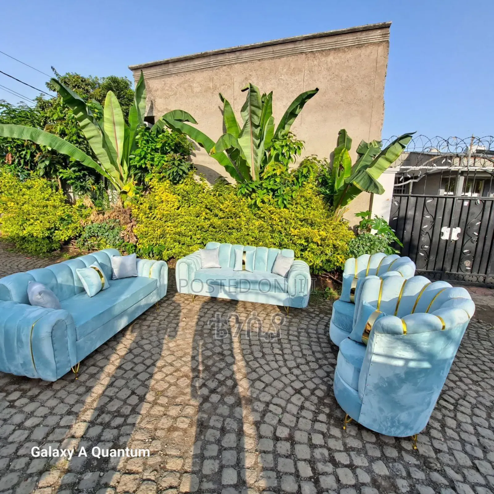 Amini Sofa