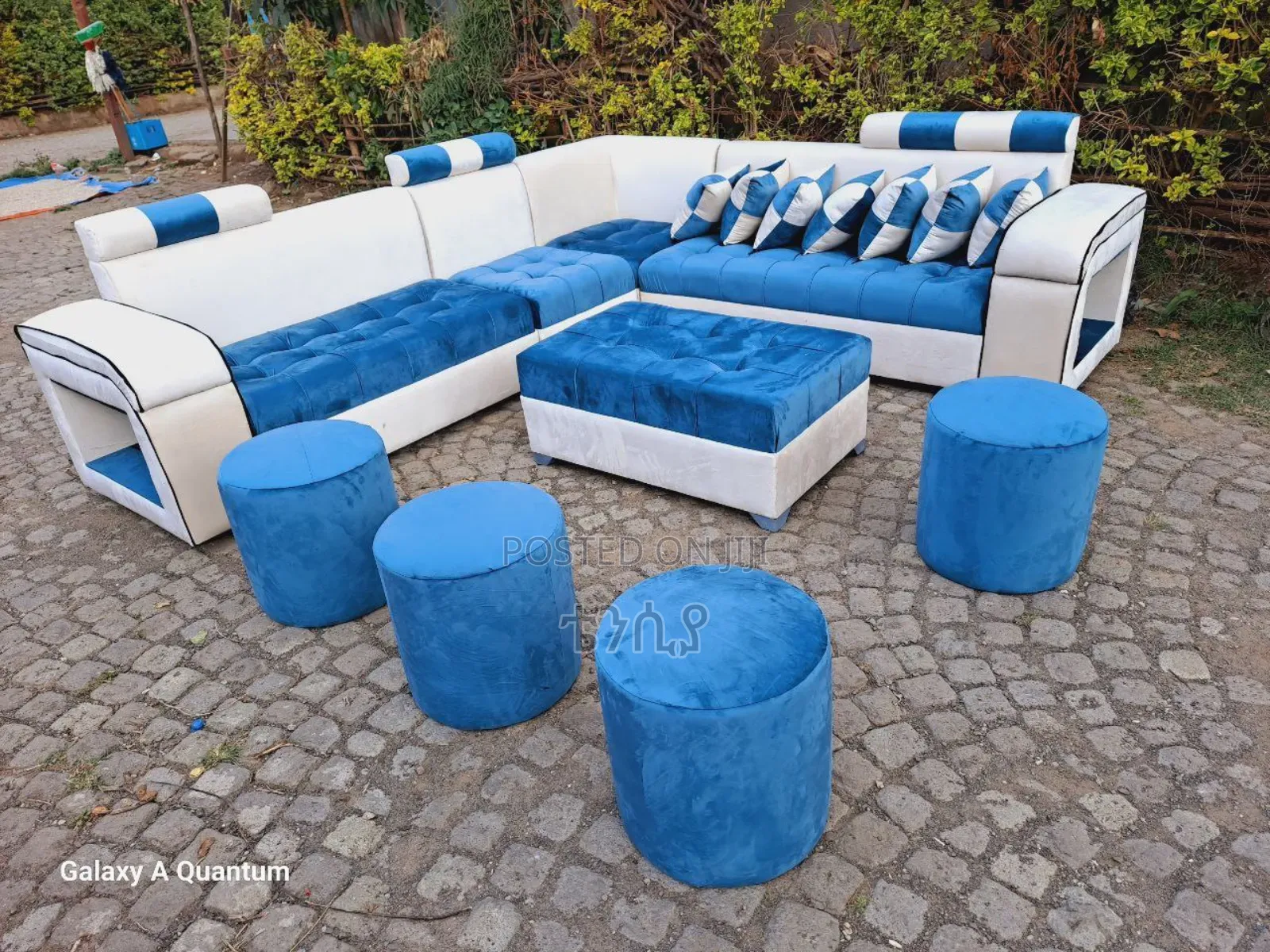Amini Sofa