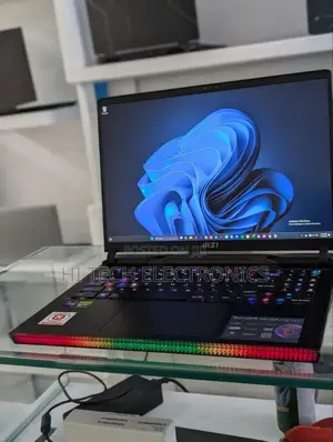 New Laptop MSI Raider GE76 12UGS 32GB Intel Core I9 SSD 1T