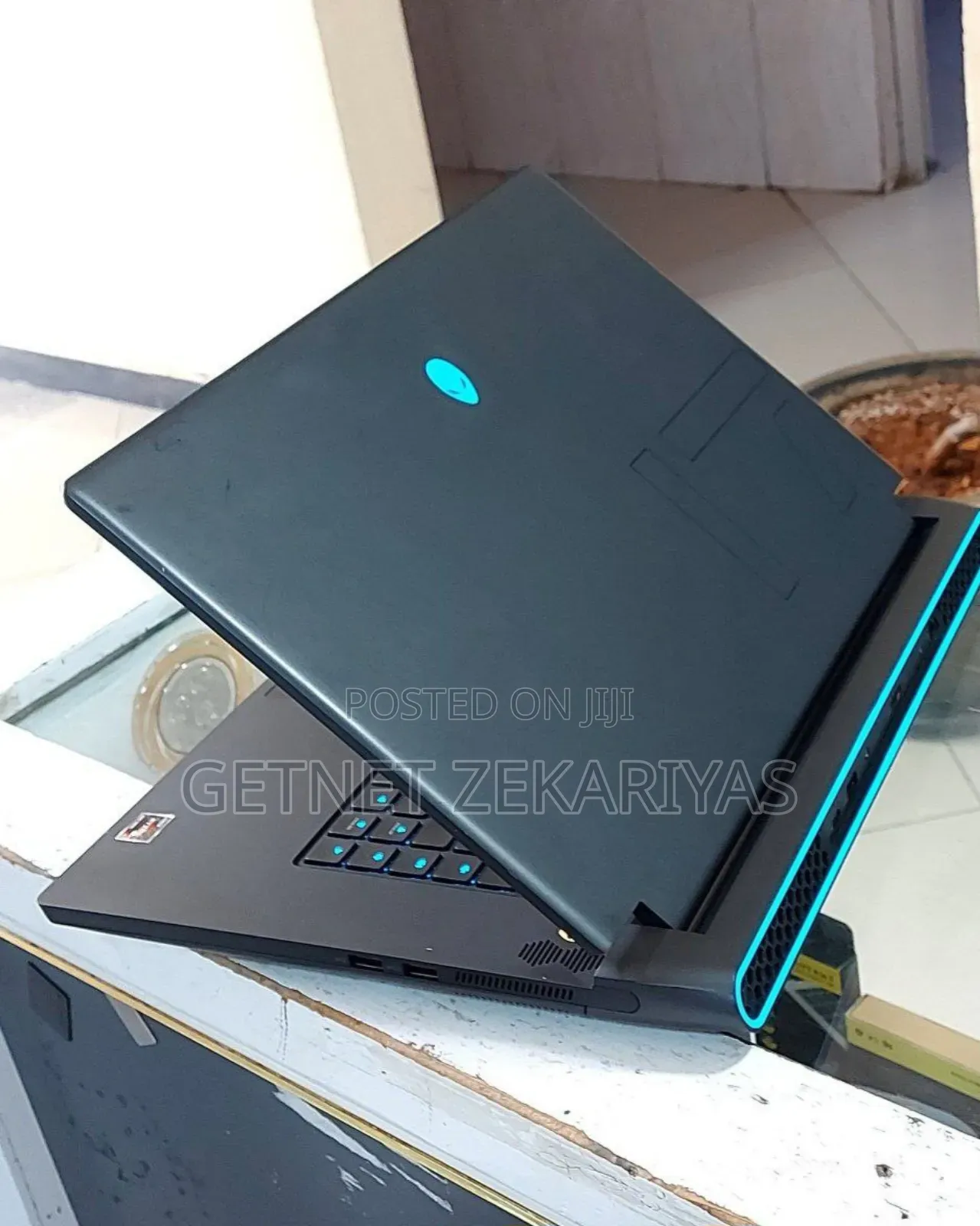 New Laptop Alienware M17x R2 16GB AMD Ryzen 7 SSD 512GB
