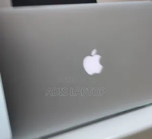 New Laptop Apple MacBook Pro 2015 8GB Intel Core I5 SSD 256GB