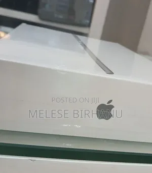 New Apple iPad 10.2 (2021) 256 GB Silver