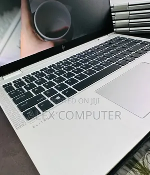 New Laptop HP EliteBook X GB Intel Core I7 SSD 512GB