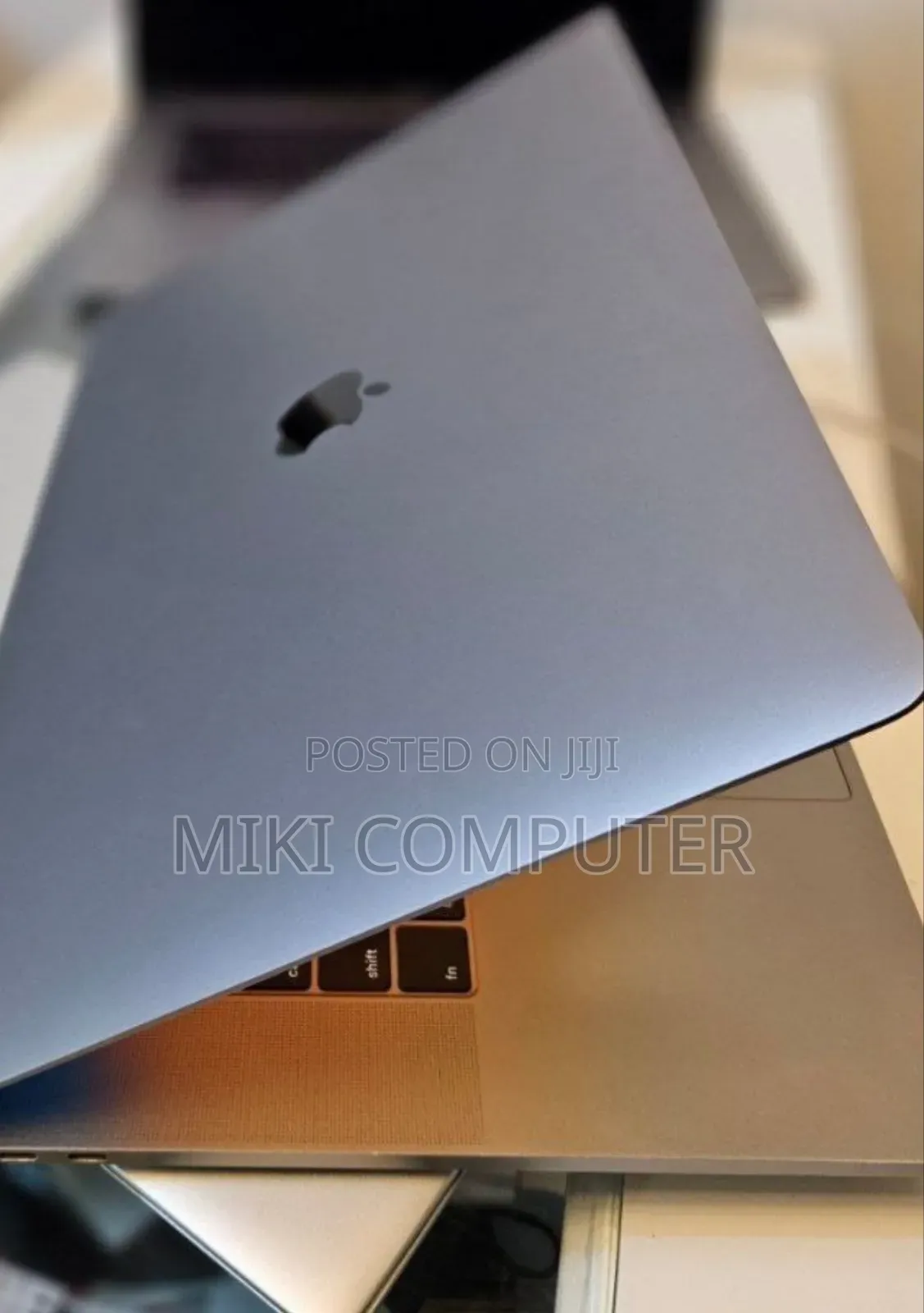 New Laptop Apple MacBook Pro 2018 32GB Intel Core I9 SSD 1T