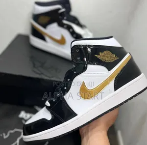 Air Jordan 1 Mid Se ‘Black Gold Patent’ WMNS Shoes