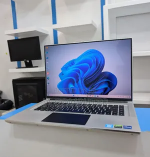 New Laptop Gigabyte AERO 15 16GB Intel Core I7 SSD 2T