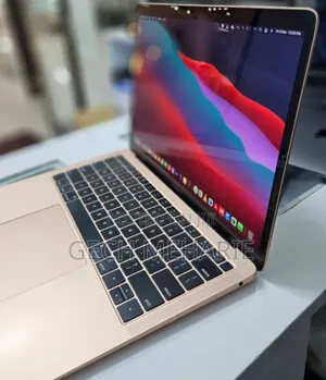 New Laptop Apple MacBook Air 2019 8GB Intel Core I5 SSD 256GB