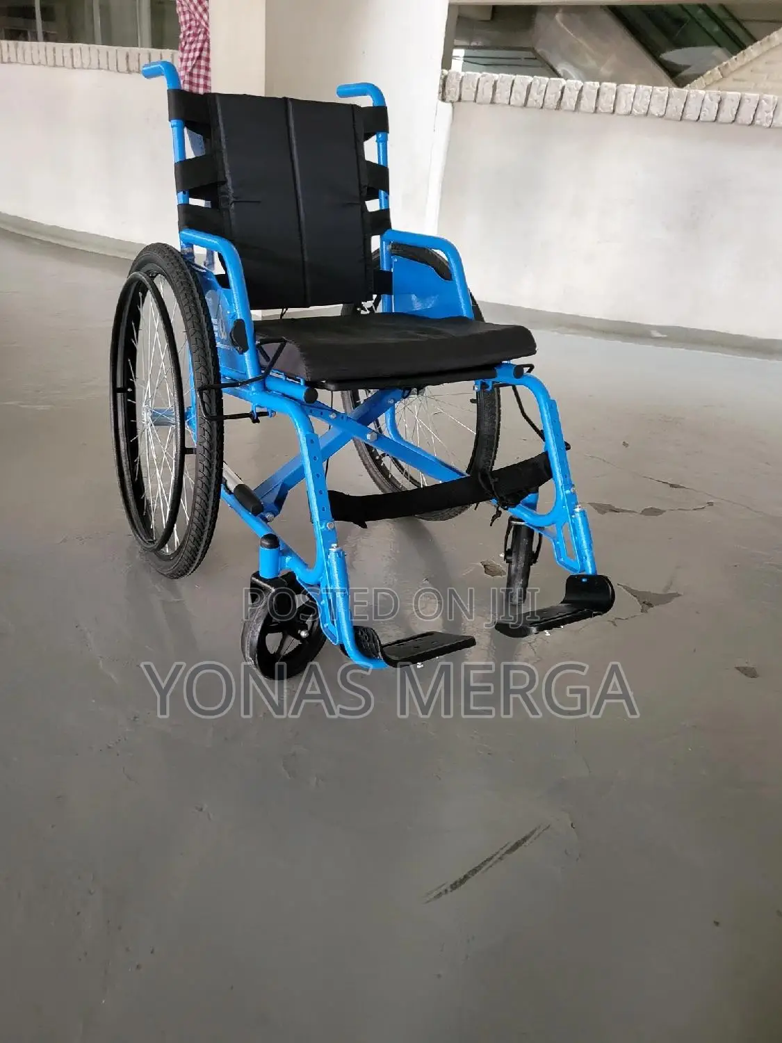Wheelchair○፤1ብቻ የቀረዉ Wheelchair÷§Wheelchair፩፦መቀመጫ እስፖንጅ አለዉ