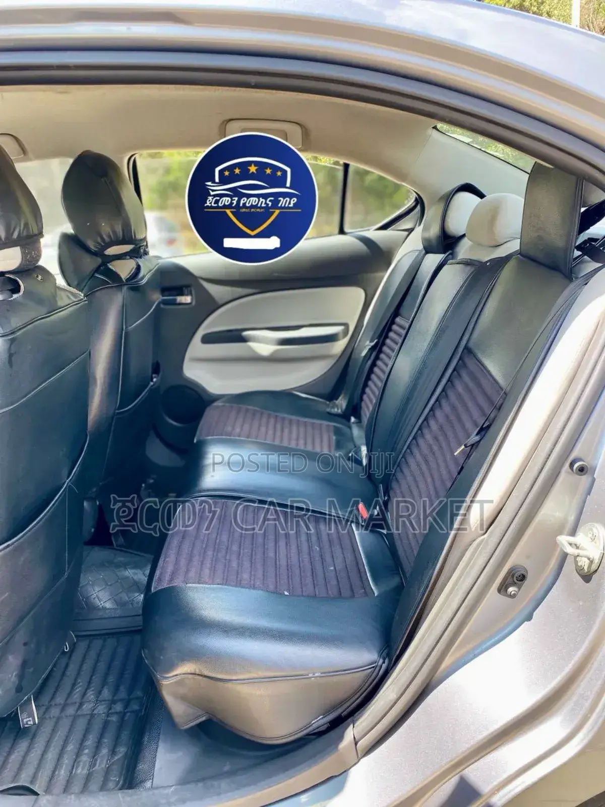 Mitsubishi Attrage 2022 Silver