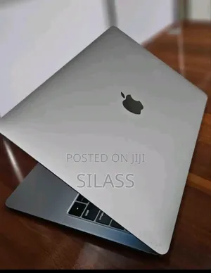 New Laptop Apple MacBook Air 2019 8GB Intel Core I5 SSD 128GB
