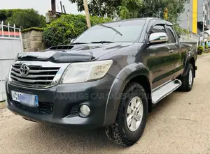 Toyota Hilux 2013 Blue