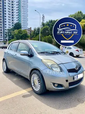 Toyota Yaris 2008 Gray
