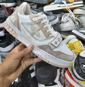 Louis Vuitton Master Quality Shoes
Made Im Italy
