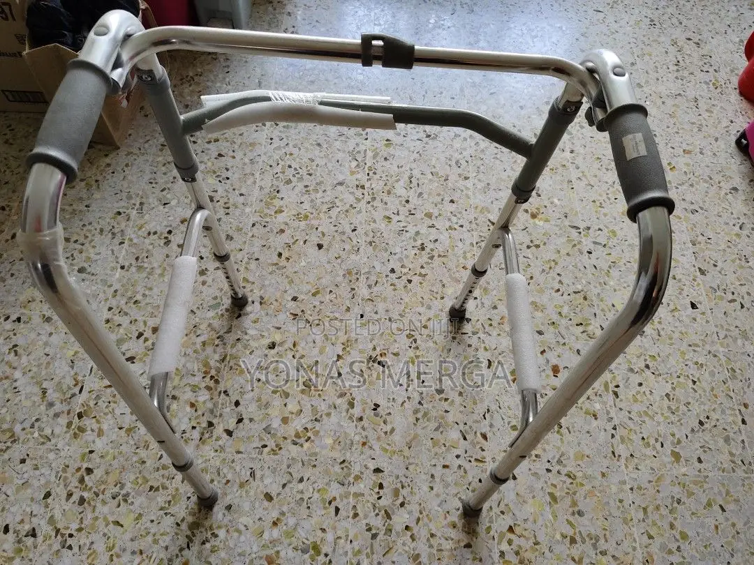 Aluminum Walker ወከርoffer Greater Stability While Standing