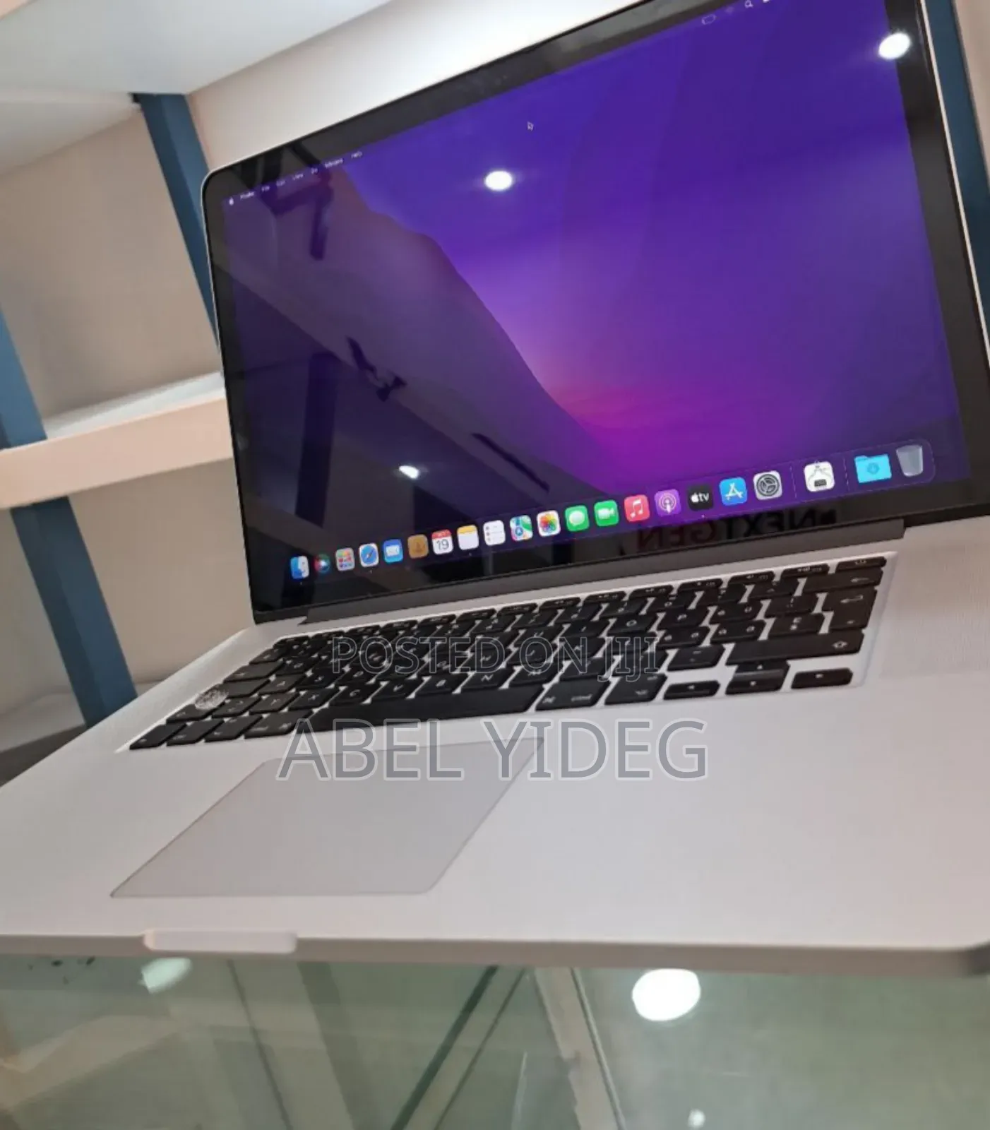 New Laptop Apple MacBook Pro 2017 8GB Intel Core I5 SSD 256GB
