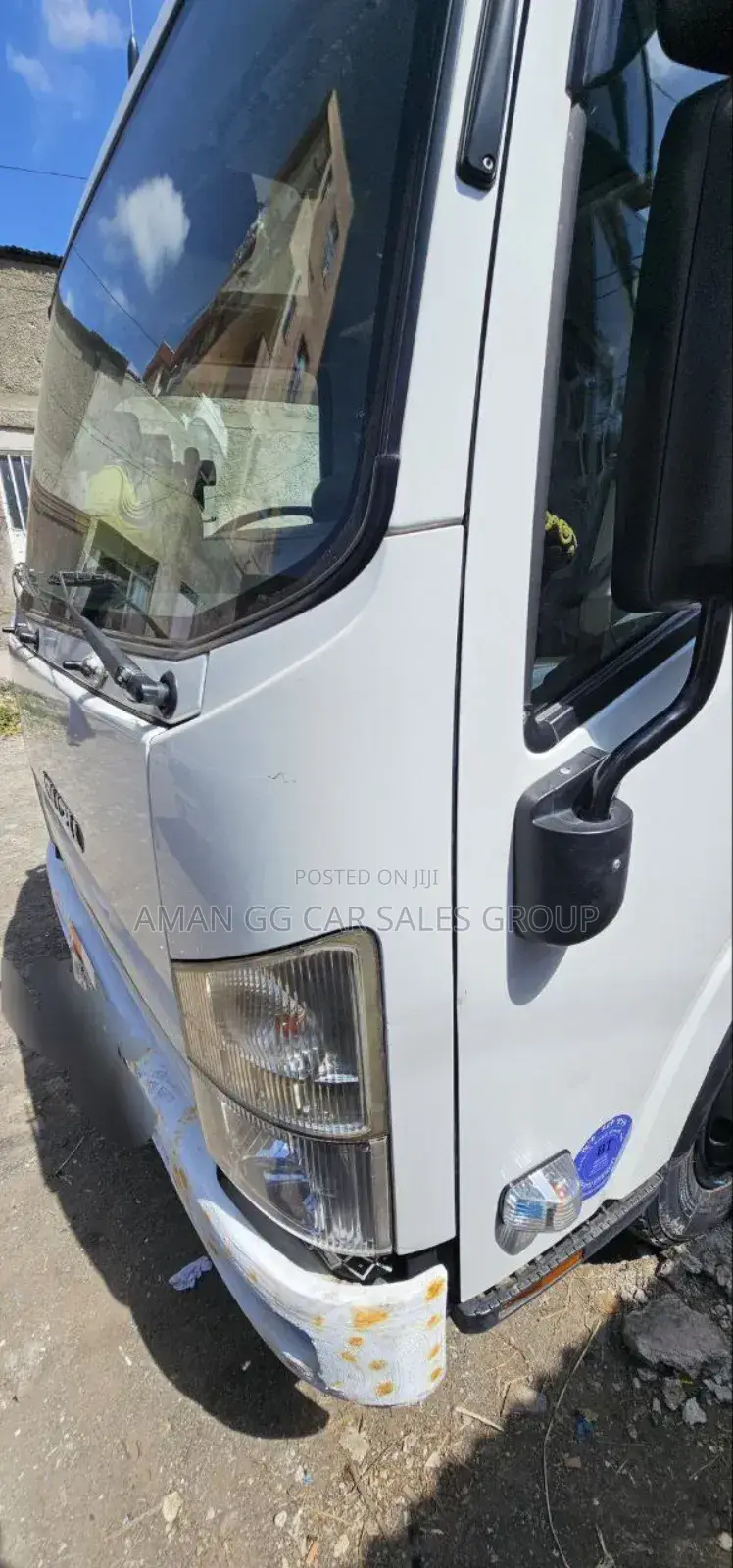 Isuzu. 2023 White