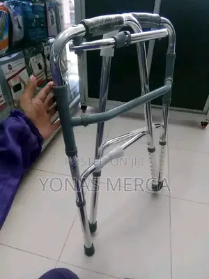 Adjustable Walker፭~Walkerወከር00supremecare
Color
Silver
