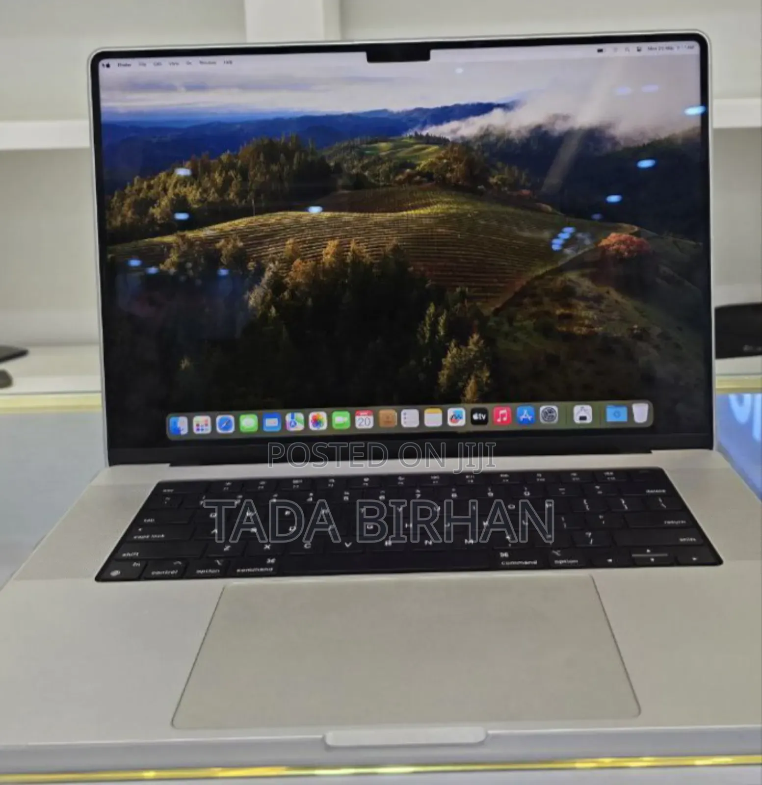New Laptop Apple MacBook Pro 2022 M2 16GB Apple M2 SSD 1T