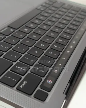 New Laptop Apple MacBook Pro 2020 M1 8GB Apple M1 Pro SSD 256GB