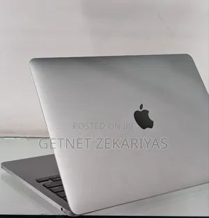 New Laptop Apple MacBook Pro 2020 M1 8GB Apple M1 Pro SSD 256GB
