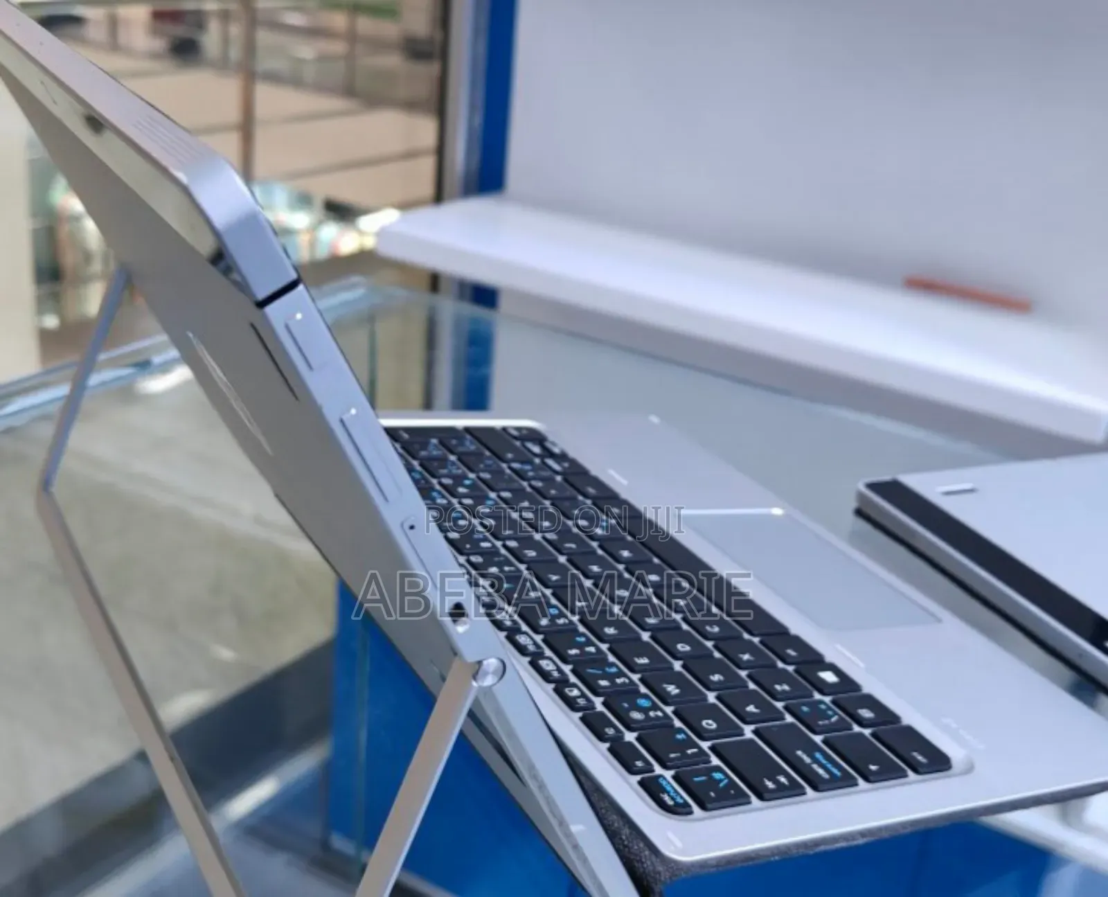 New Laptop HP EliteBook X2 1012 G1 8GB Intel Core i5 SSD 256GB