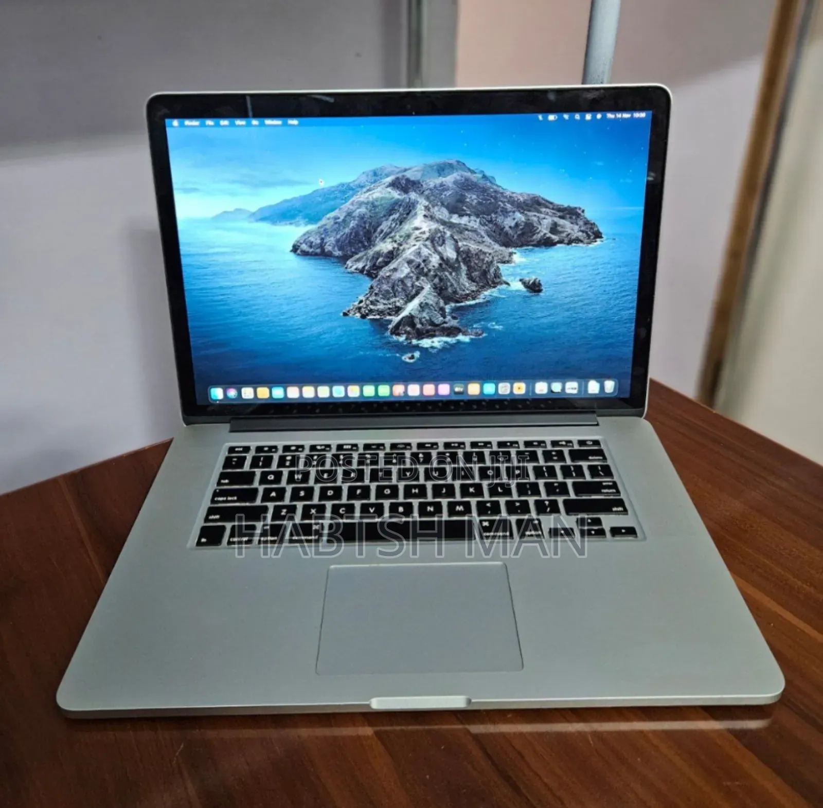 New Laptop Apple MacBook Pro 2017 8GB Intel Core I7 SSD 256GB