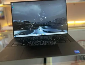 New Laptop Dell XPS 15 16GB Intel Core I7 SSD 512GB