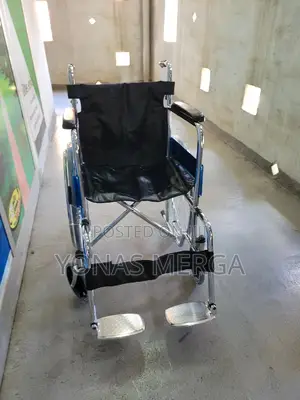 Kmetm Kw 809j-Wheelchair Basic With Seat Brake Assist