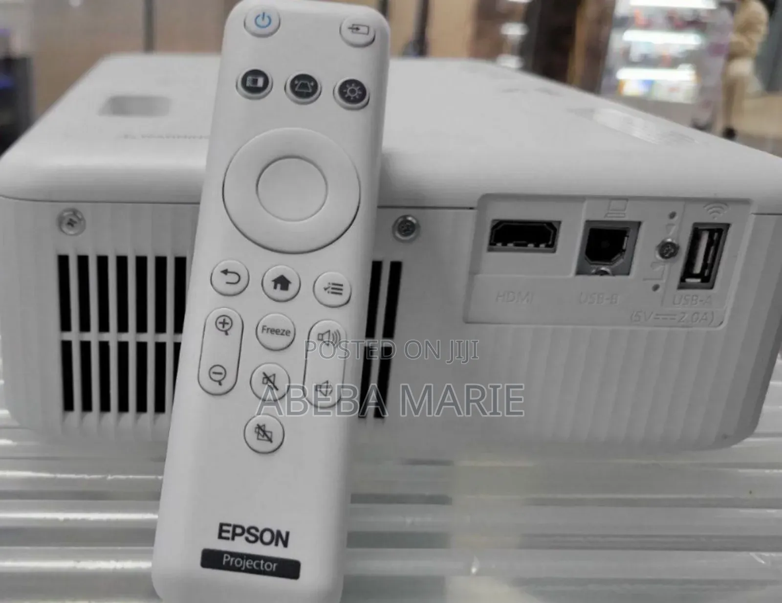 Brand New Epson Projector CO-W01 With Bag and Remote