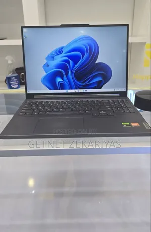 New Laptop Lenovo Legion 7 16GB AMD Ryzen 7 SSD 1T