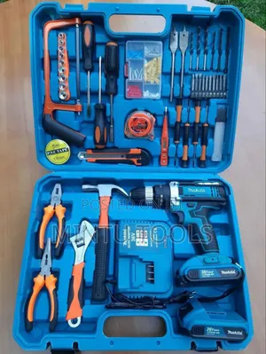 Makita Chargeable Drill With Accessories