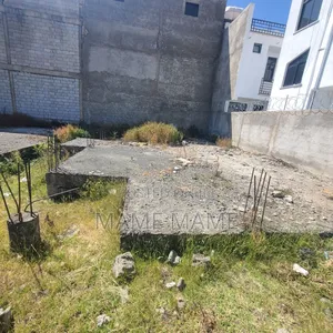 5bdrm House in Addis Abeba, Bole for sale