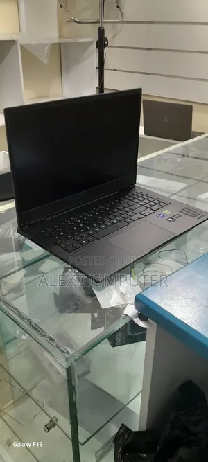 New Laptop HP Omen 15 16GB Intel Core I9 SSD 1T