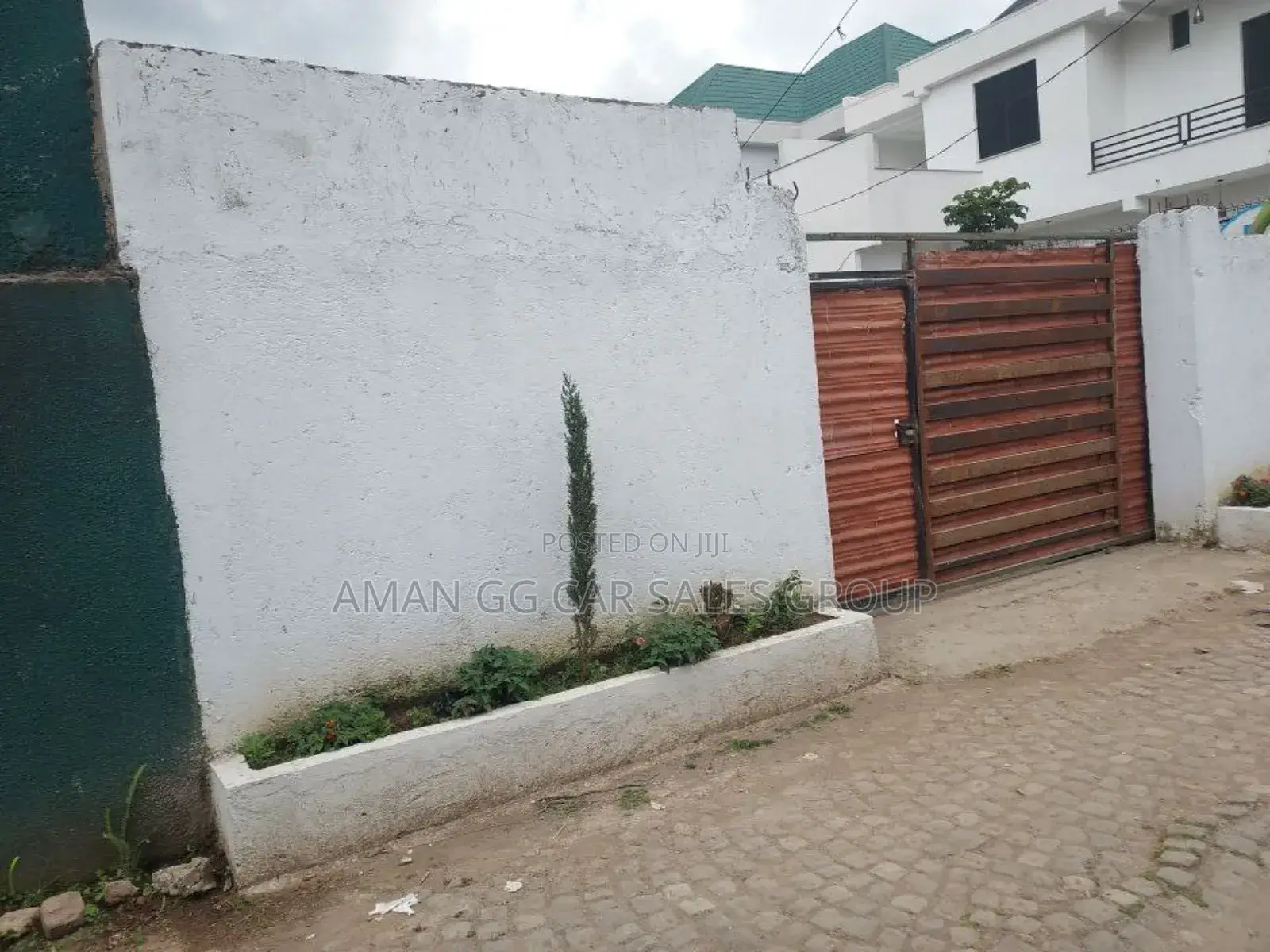Furnished 4bdrm Apartment in Yeka for sale