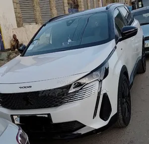 Peugeot 5008 2022 White