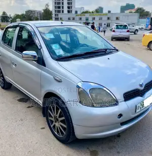 Toyota Vitz 2001