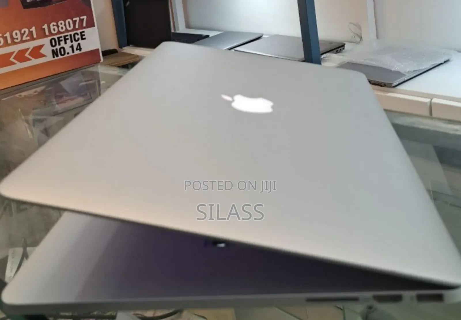 New Laptop Apple MacBook Pro 2015 16GB Intel Core I7 SSD 256GB