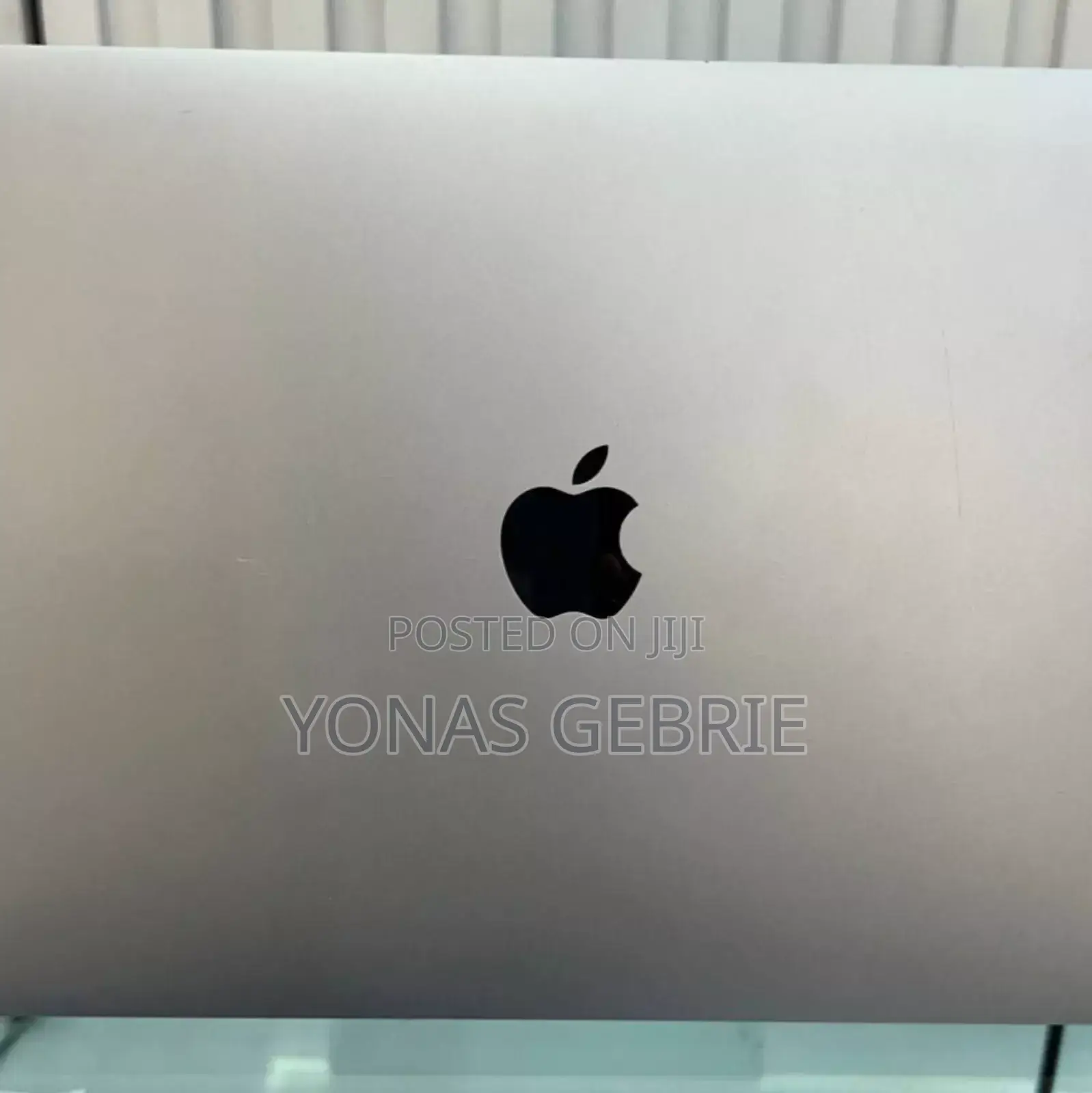 New Laptop Apple MacBook Air 2019 8GB Intel Core i5 SSD 256GB