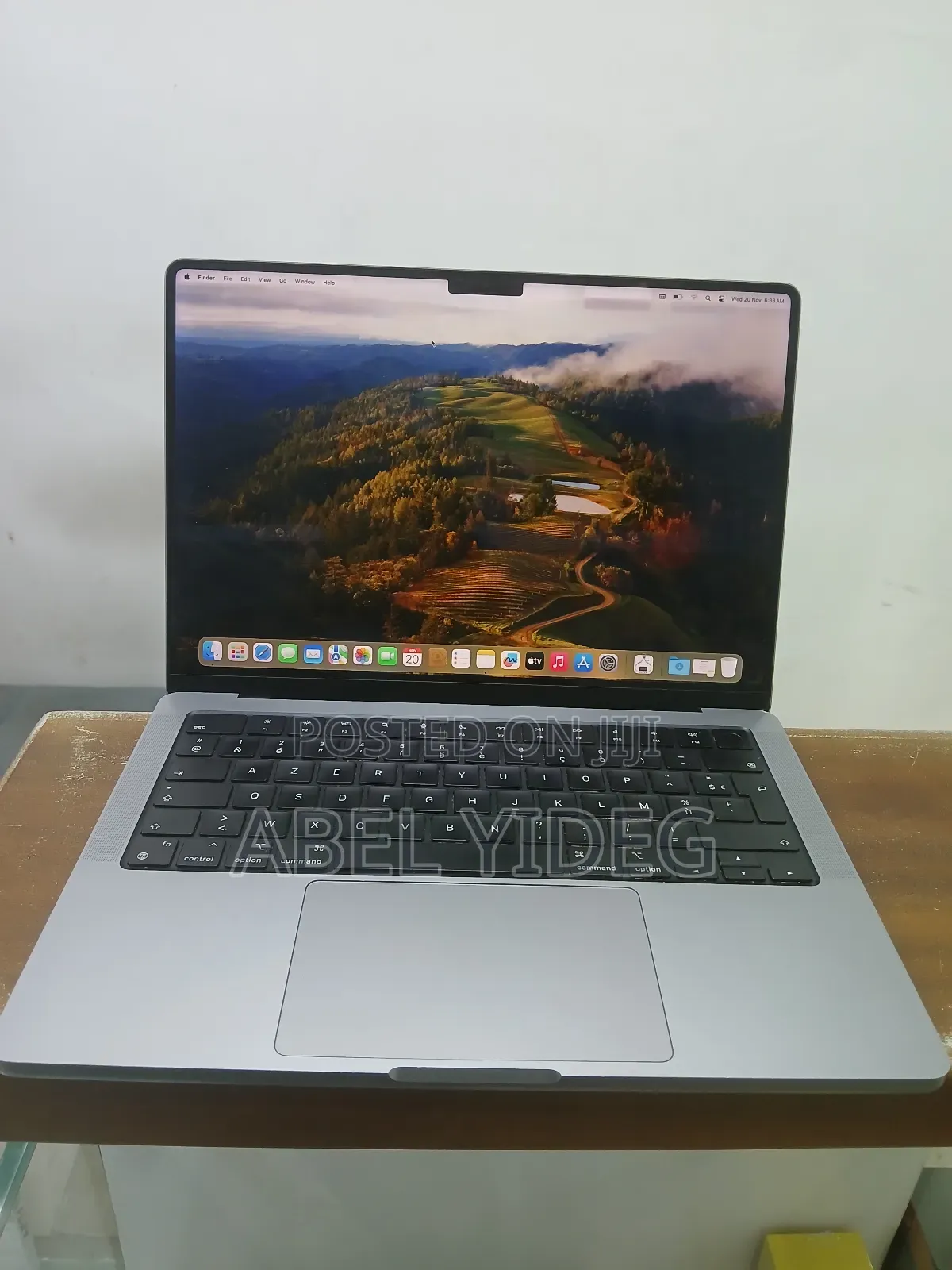 New Laptop Apple MacBook Pro 2021 M1 16GB Apple M1 Pro SSD 1T